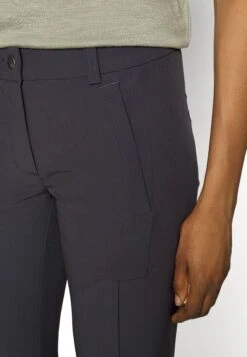 VAUDE Women'S Elope Slim Fit Pants - Trousers - Phantom Black 11 VAUDE Women'S Elope Slim Fit Pants - Trousers - Phantom Black -Vaude 038e16a2a0684095b5df77076fbaf6f3