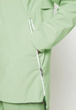 VAUDE Womens Mineo Jacket - Soft Shell Jacket - Aloe Vera -Vaude 1a20e96934734b09b32e8abb3193f60e