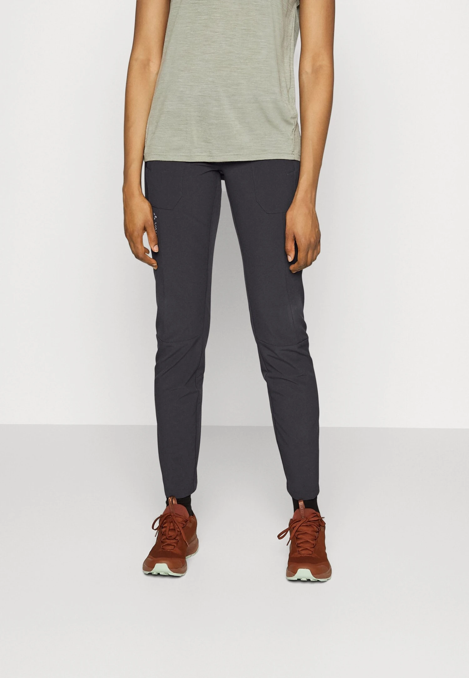 VAUDE Women'S Elope Slim Fit Pants - Trousers - Phantom Black 3 VAUDE Women'S Elope Slim Fit Pants - Trousers - Phantom Black